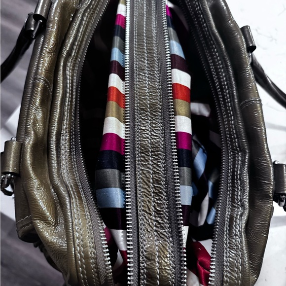 Coach Peyton Legacy - Picture 8 of 12